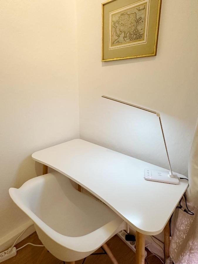 Igo Apartment 2 Schlafenzimmer Mit Waschmaschine Trockner Haustier Rheinufer 5Min Netflix Disney Plus 17-6 Duisburg Exterior photo