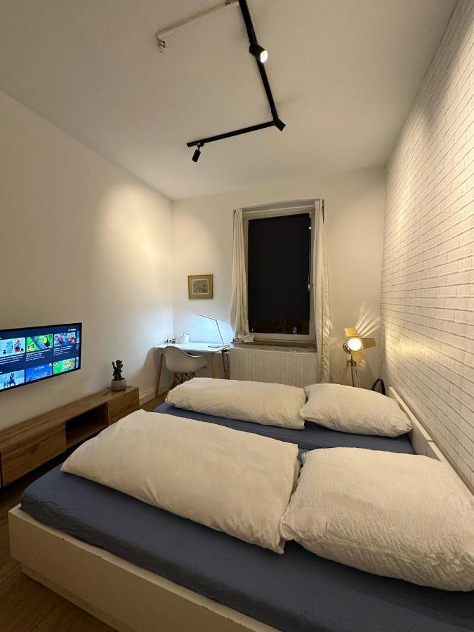 Igo Apartment 2 Schlafenzimmer Mit Waschmaschine Trockner Haustier Rheinufer 5Min Netflix Disney Plus 17-6 Duisburg Exterior photo