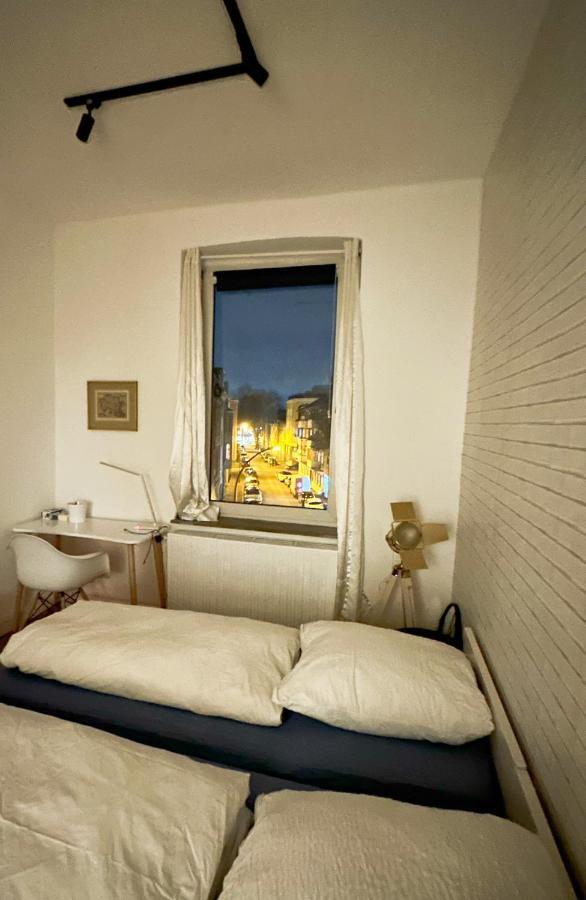 Igo Apartment 2 Schlafenzimmer Mit Waschmaschine Trockner Haustier Rheinufer 5Min Netflix Disney Plus 17-6 Duisburg Exterior photo